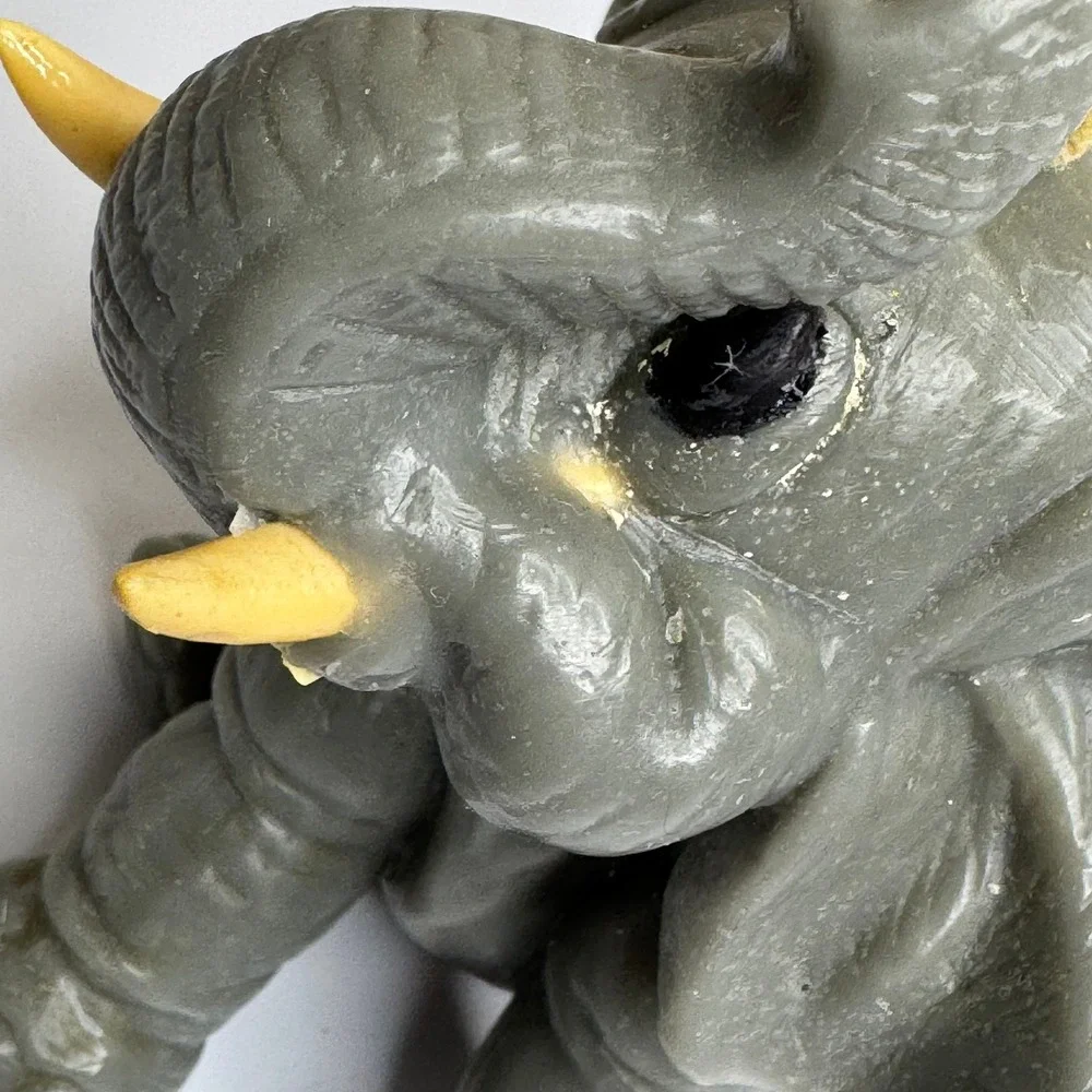 Vintage Baby‎ Elephant Sitting Candle Gray Tusk Eyes Novelty Gift Wax Unscented